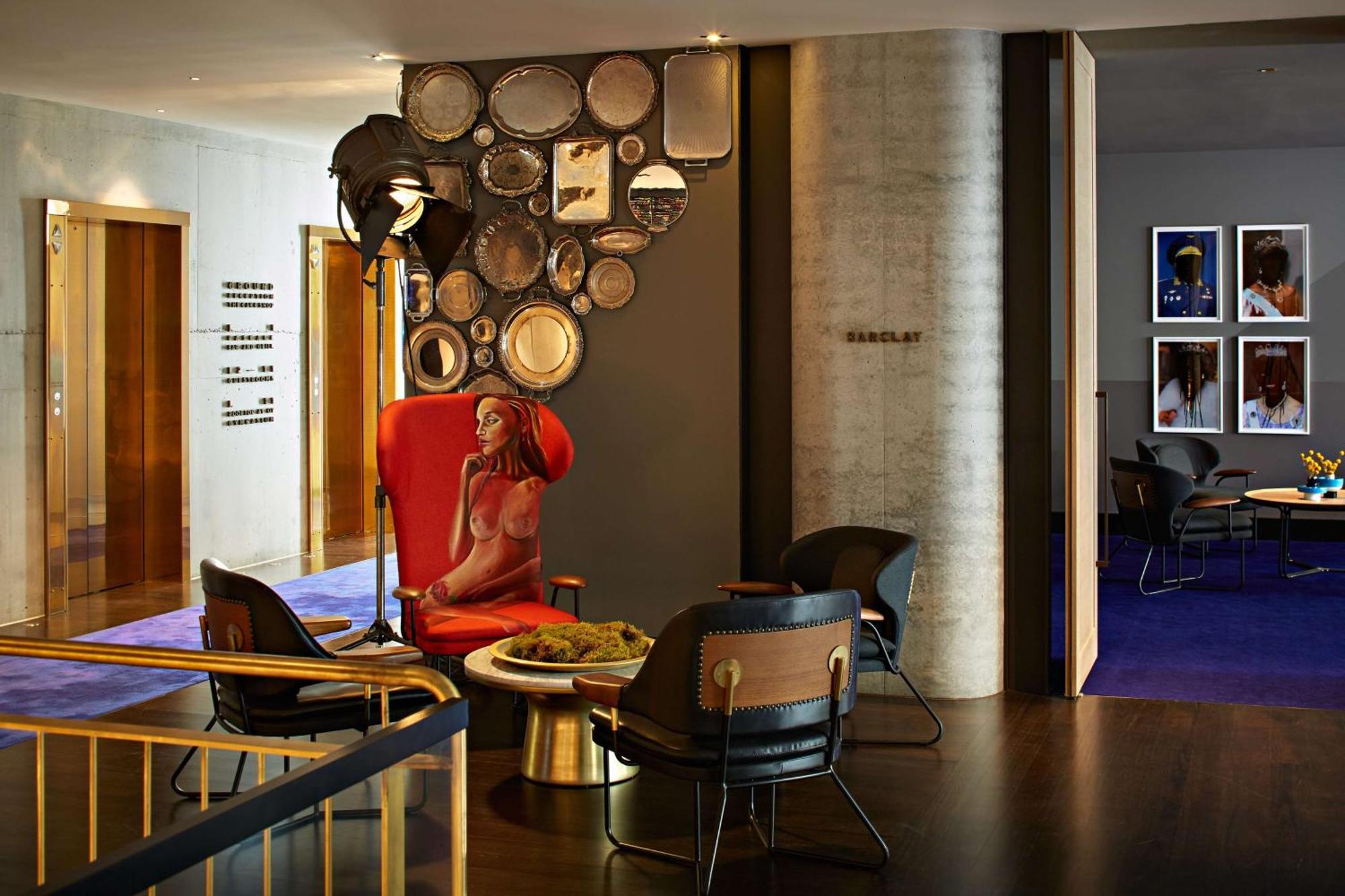 Qt Melbourne Hotel Bagian luar foto The interior of the Standard London