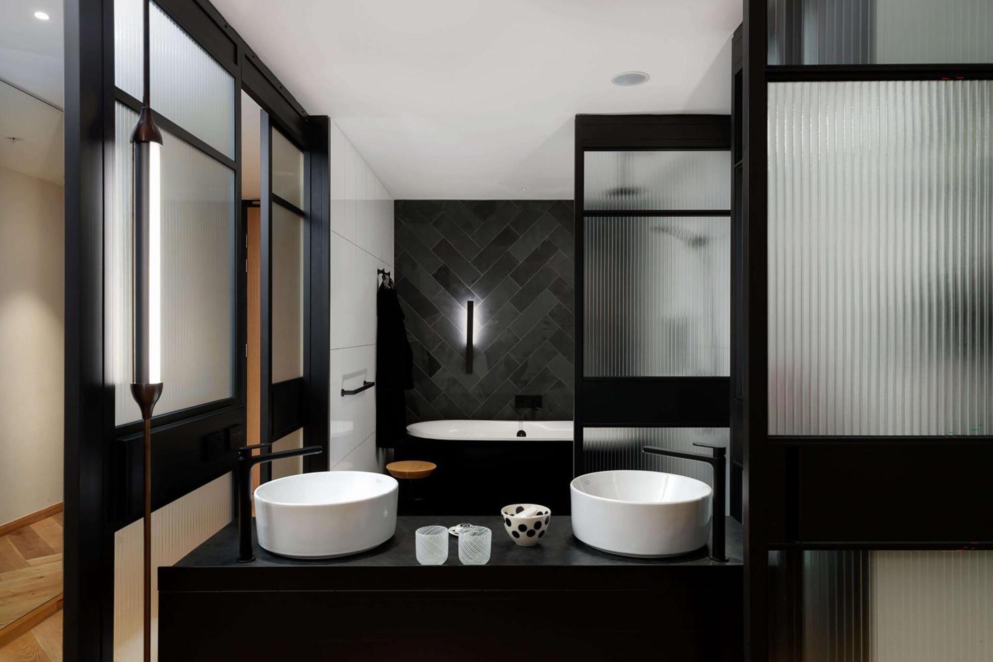 Qt Melbourne Hotel Bagian luar foto Bathroom