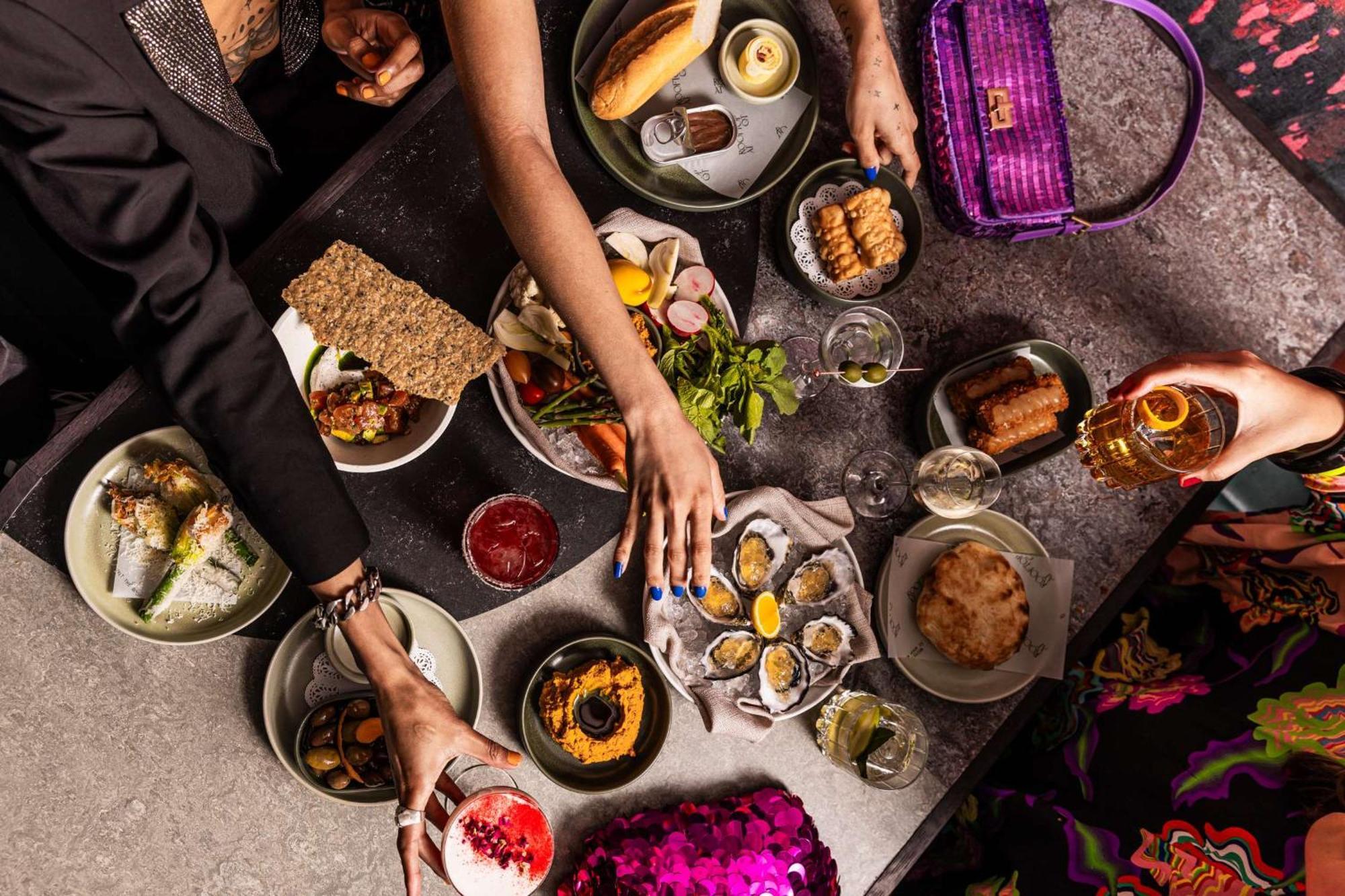 Qt Melbourne Hotel Bagian luar foto A selection of tapas